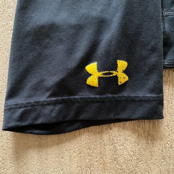 Under Armor Compression Short Small -bb9 - Picture 2 of 4
